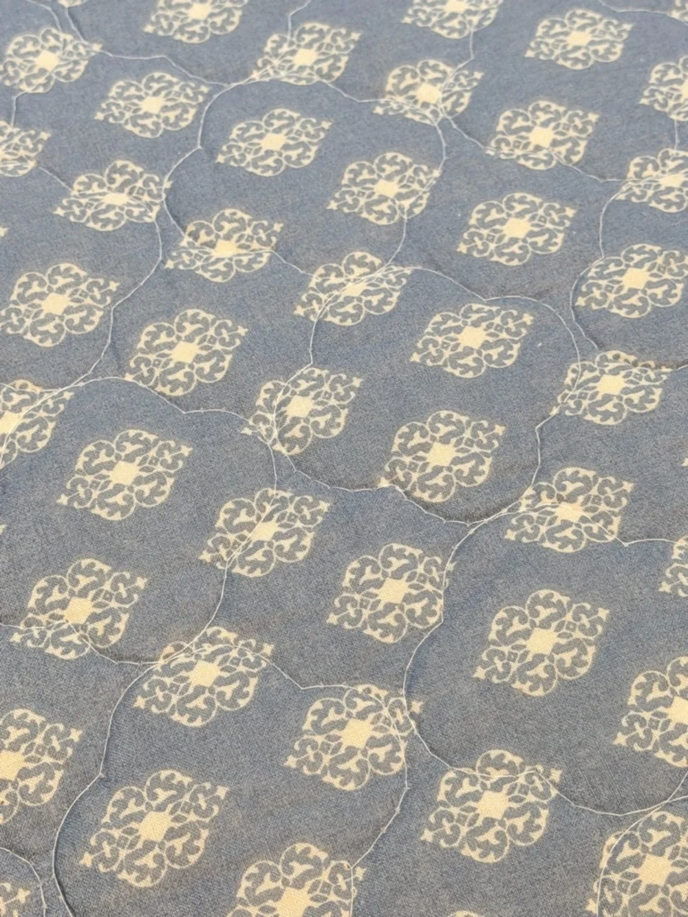 Better Home Gardens cream/blue paisley bedspread set